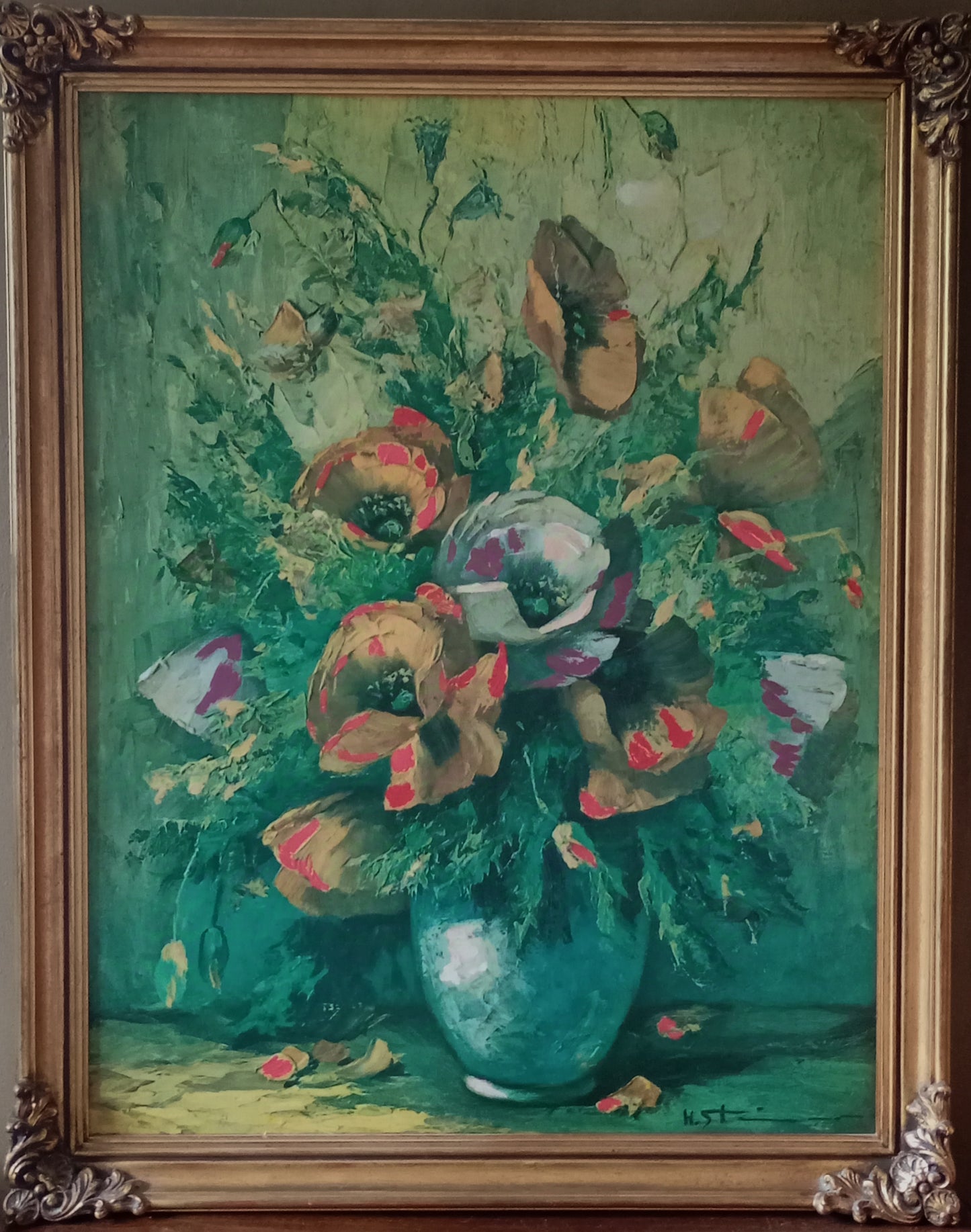 Nature morte. Grand bouquet de coquelicots dans un vase