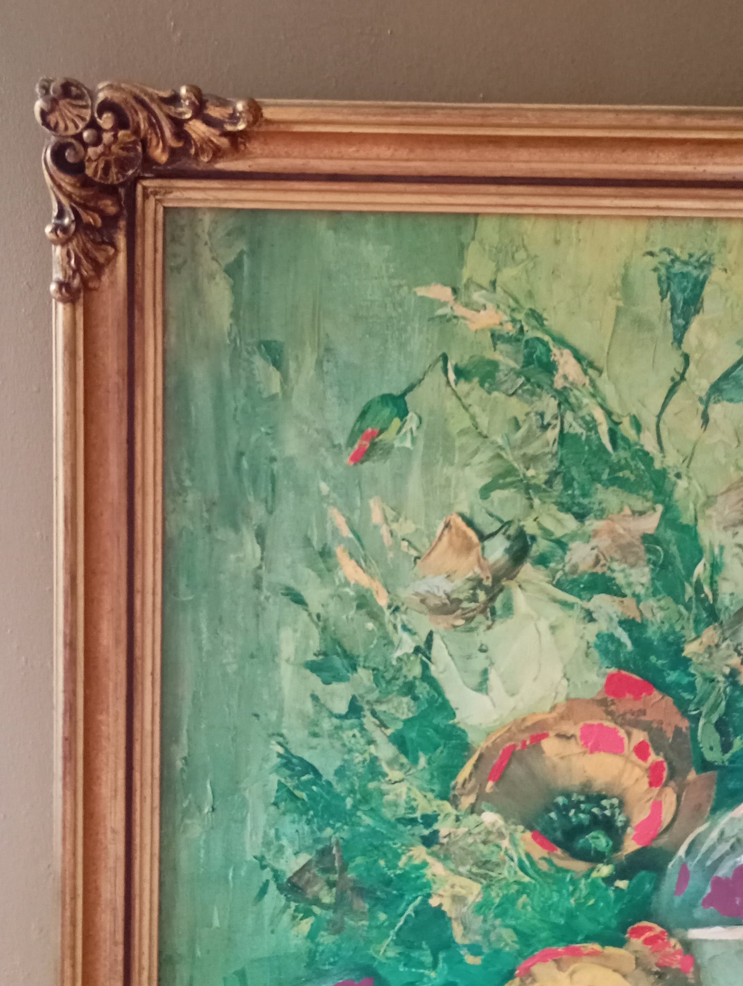 Nature morte. Grand bouquet de coquelicots dans un vase