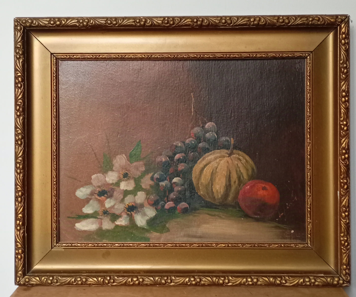 Nature morte. Fleurs et fruits