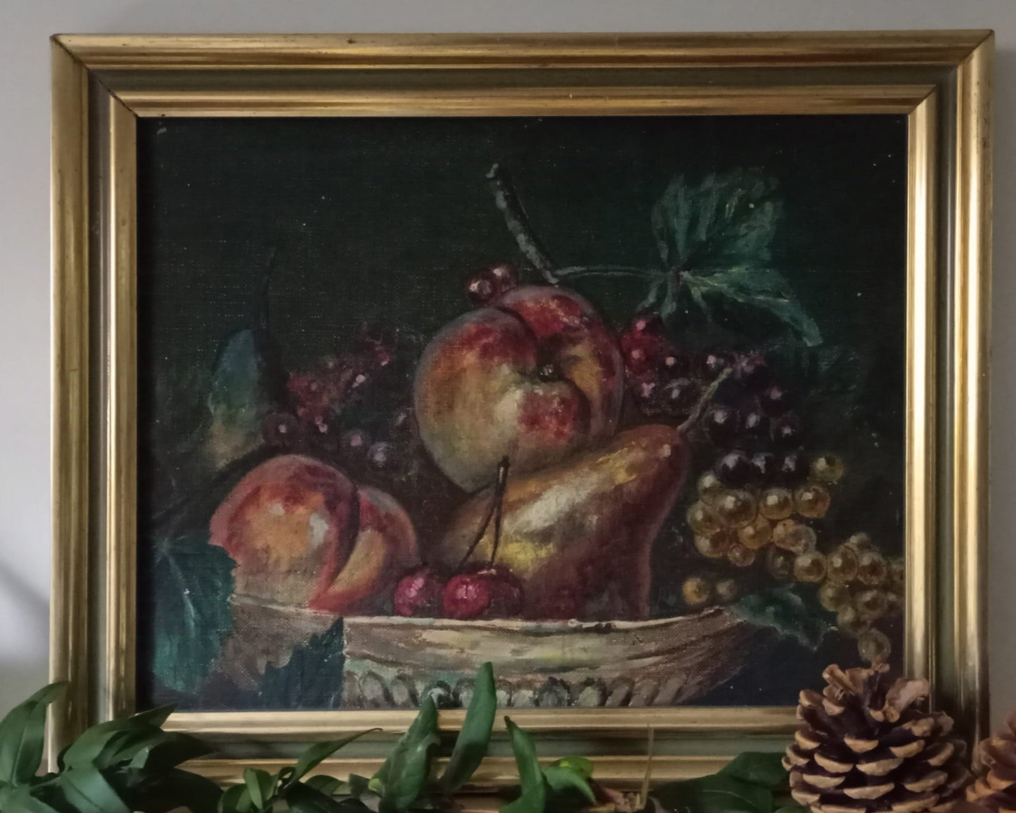 Nature morte. Fruits dans une corbeille