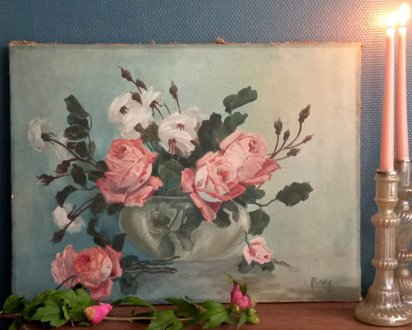 Still life. Bouquet of roses in a glass vase