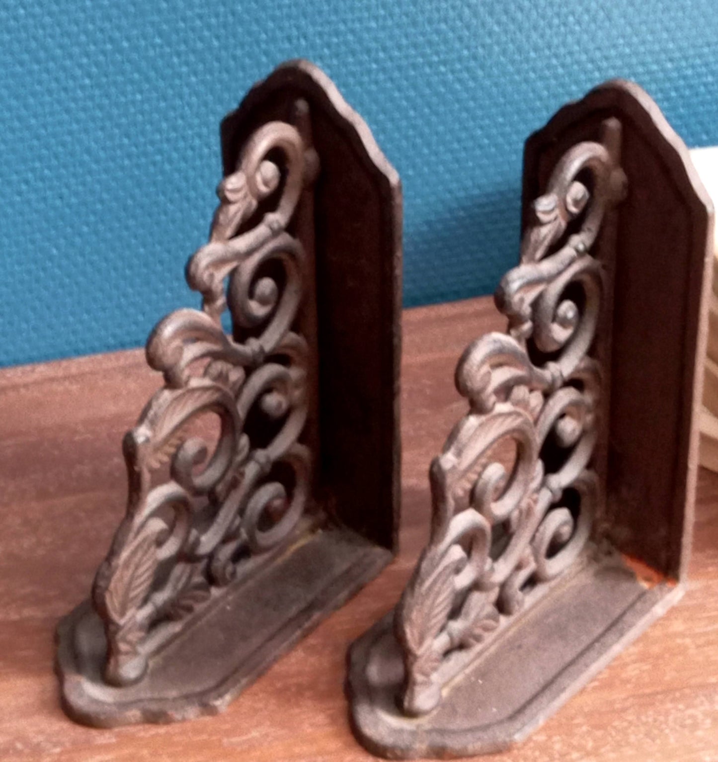 Bookends