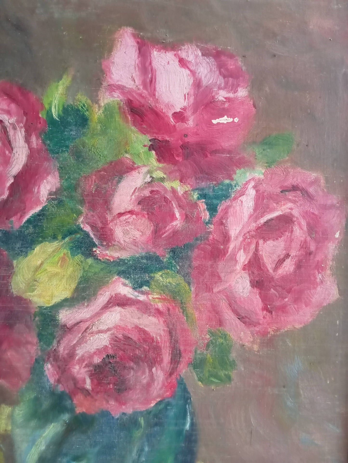 Nature morte. Bouquet de roses dans un vase