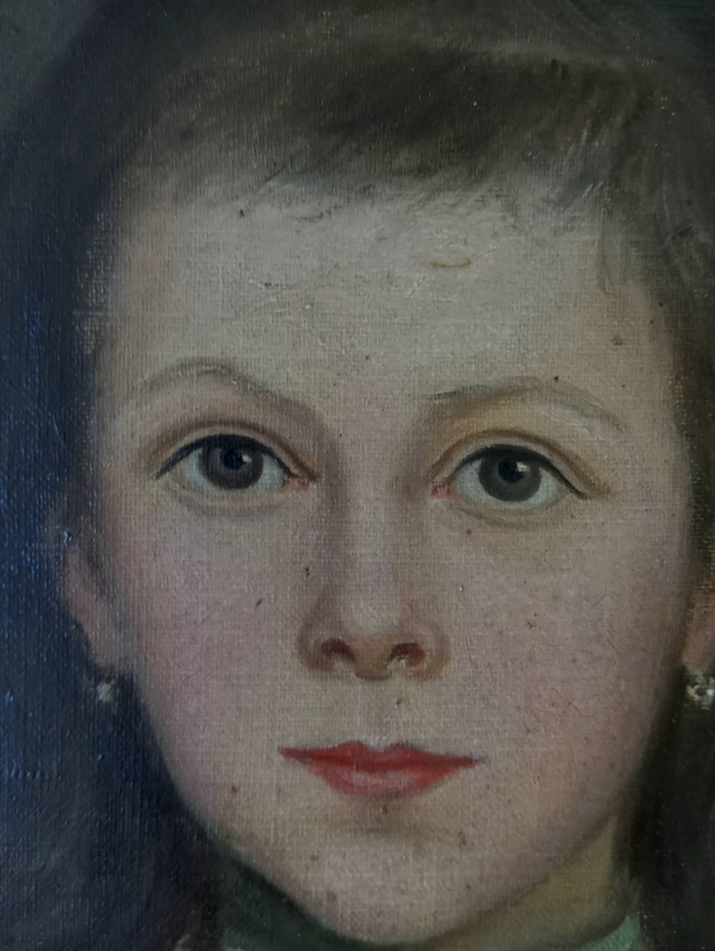 Portrait jeune fille avec un ruban
