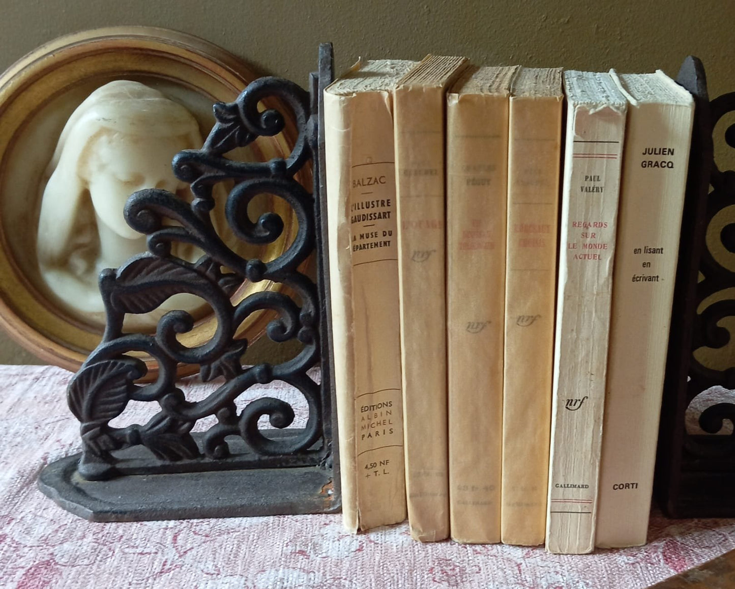 Bookends