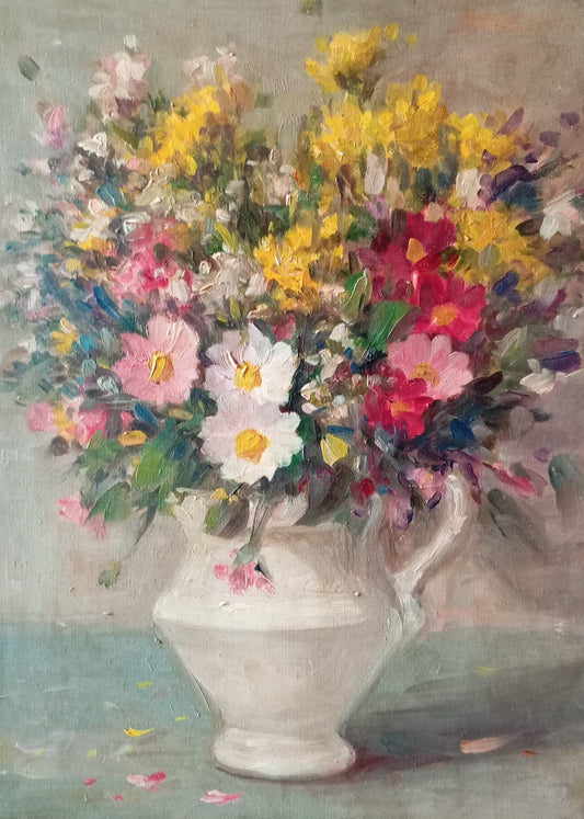 Nature morte. Bouquet de fleurs dans un vase
