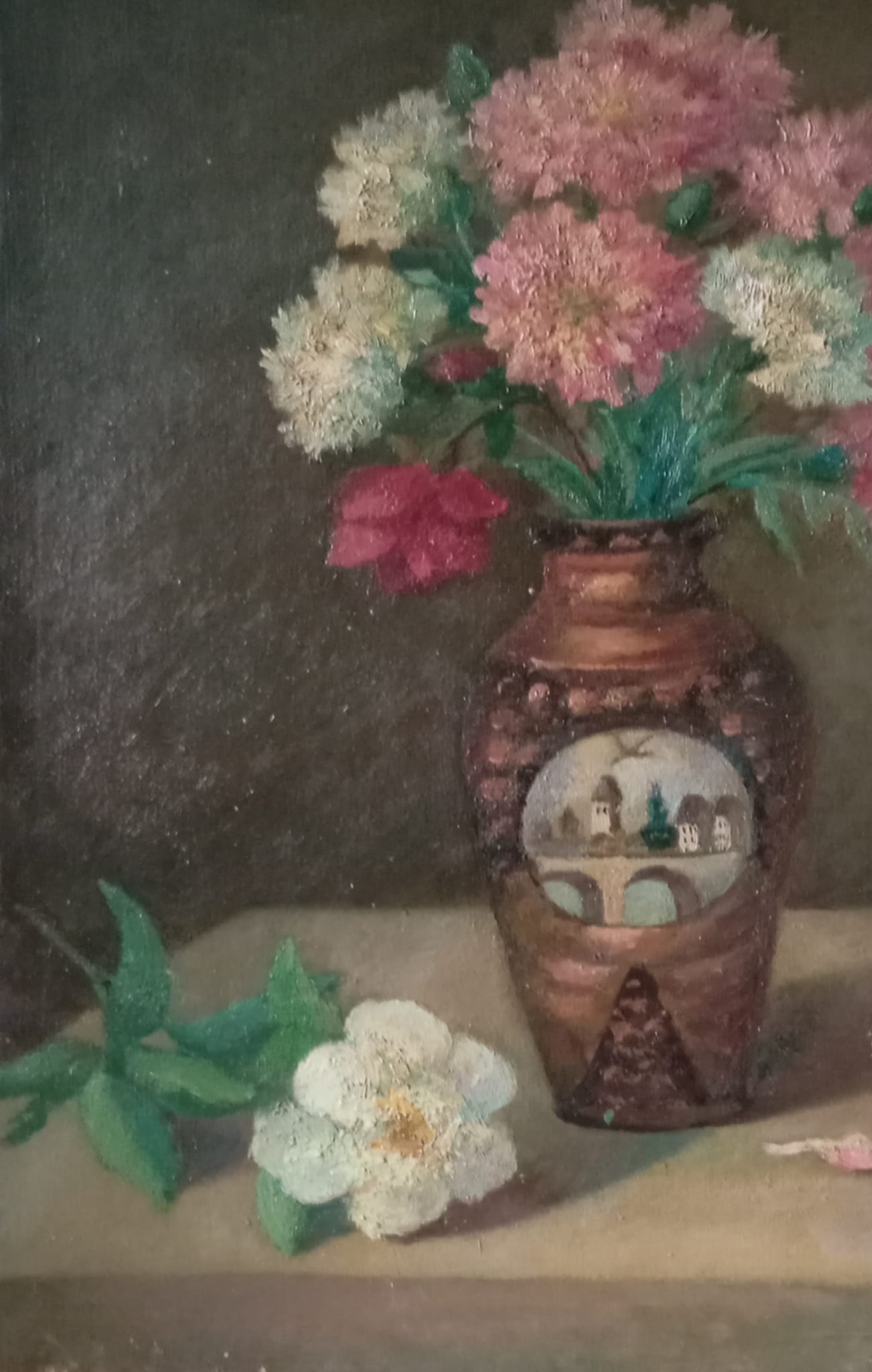 Nature morte. Bouquet d'oeillets dans un vase
