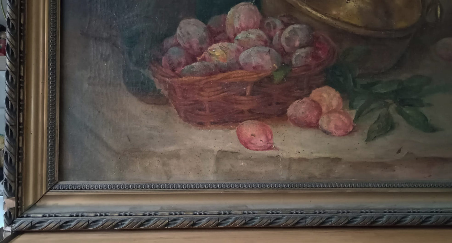 Nature morte ancienne. Cuivre aux fruits