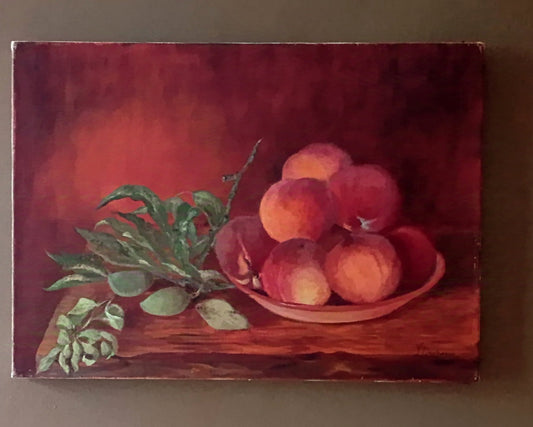 Nature morte. Pêches dans un plat