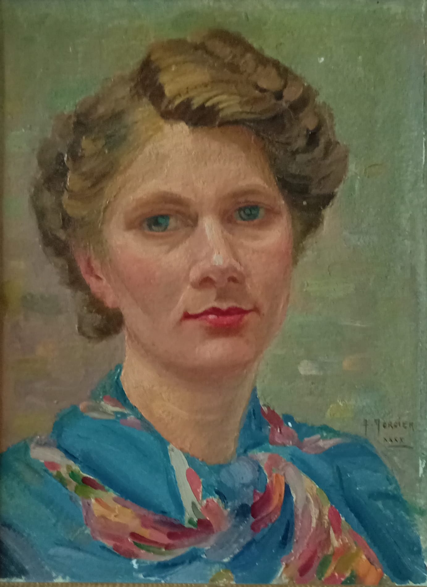 Portrait d'une femme avec un foulard