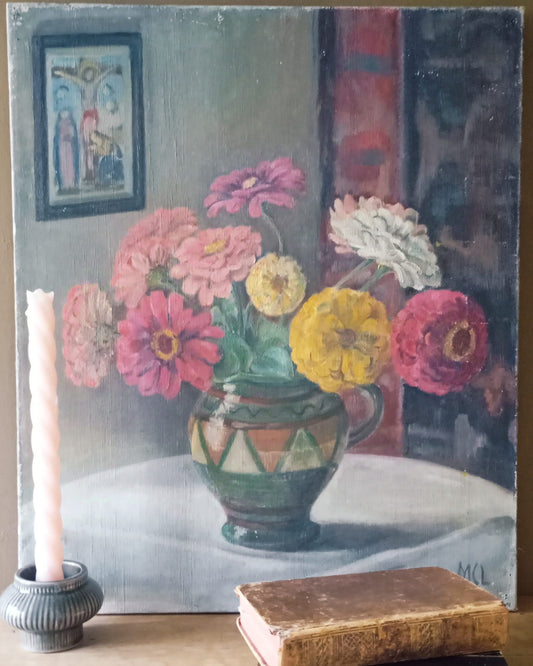 Nature morte. Bouquet de fleurs dans une cruche