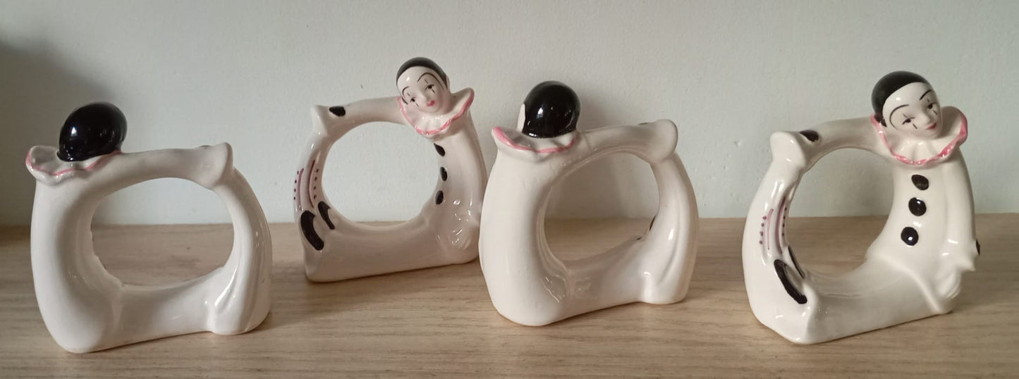 Quatre ronds de serviettes Pierrot