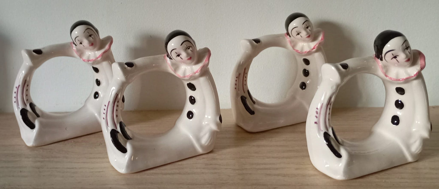 Quatre ronds de serviettes Pierrot