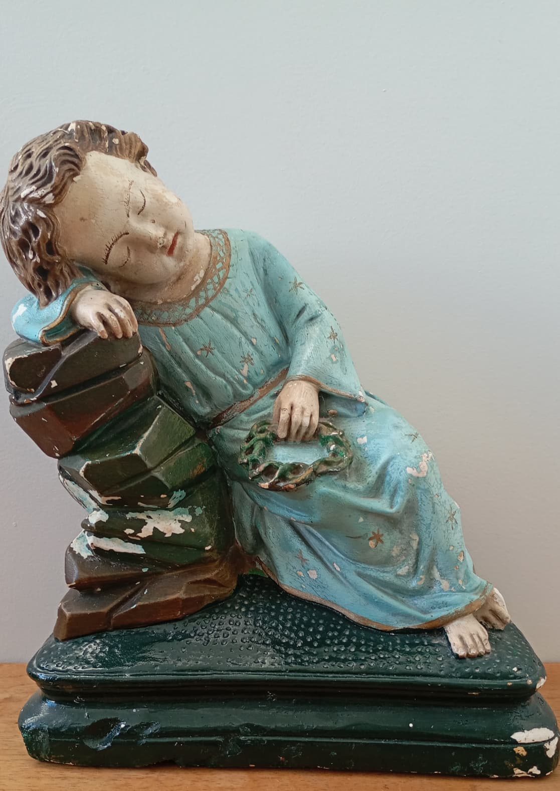 Statue de l'enfant Jésus endormi