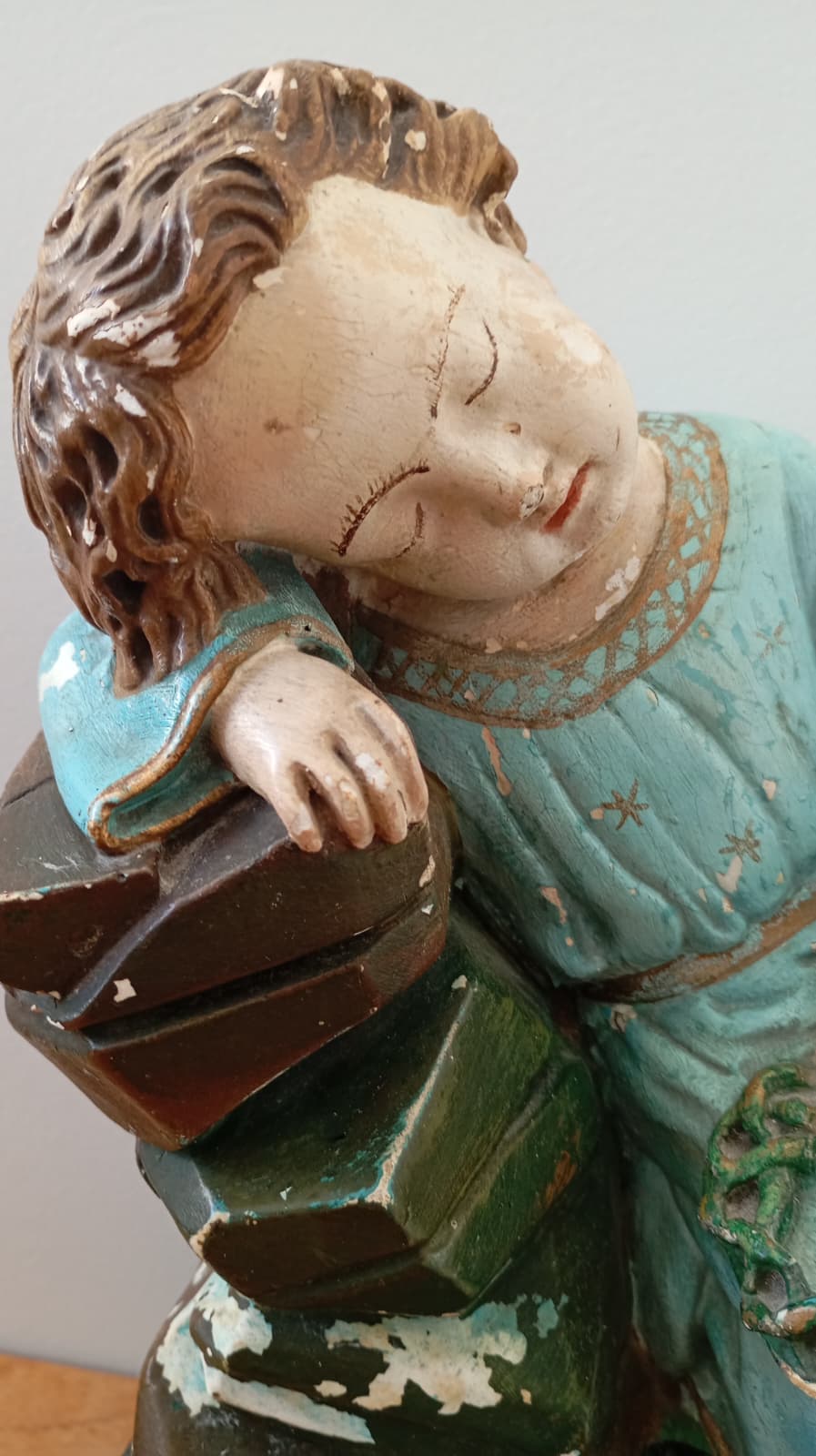 Statue de l'enfant Jésus endormi