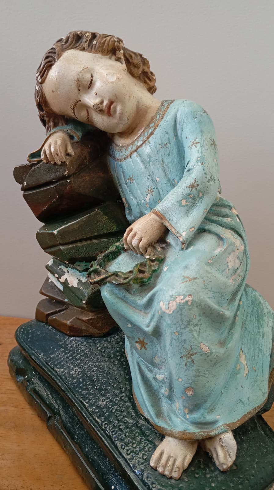 Statue de l'enfant Jésus endormi