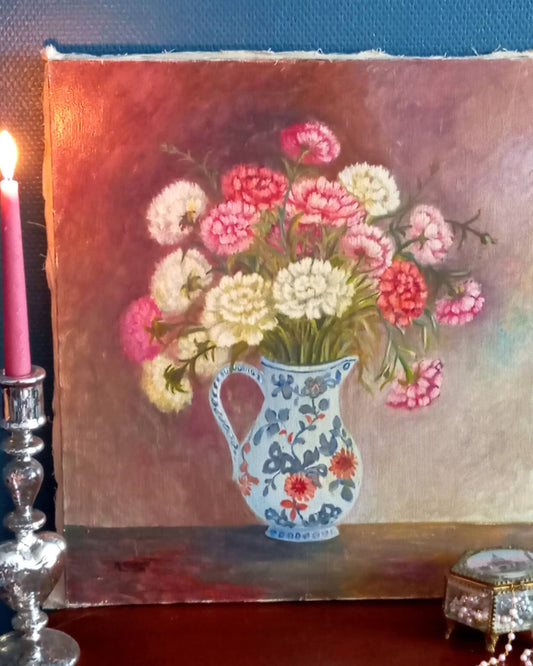 Nature morte. Bouquet d'oeillets dans un vase
