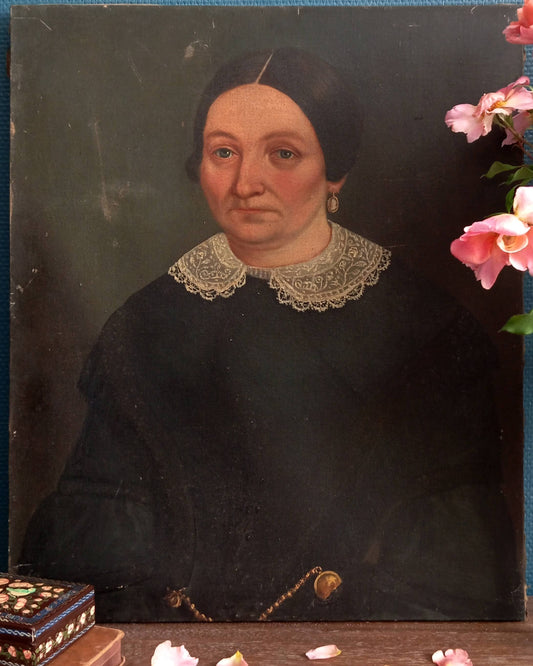 Old portrait of a bourgeois woman