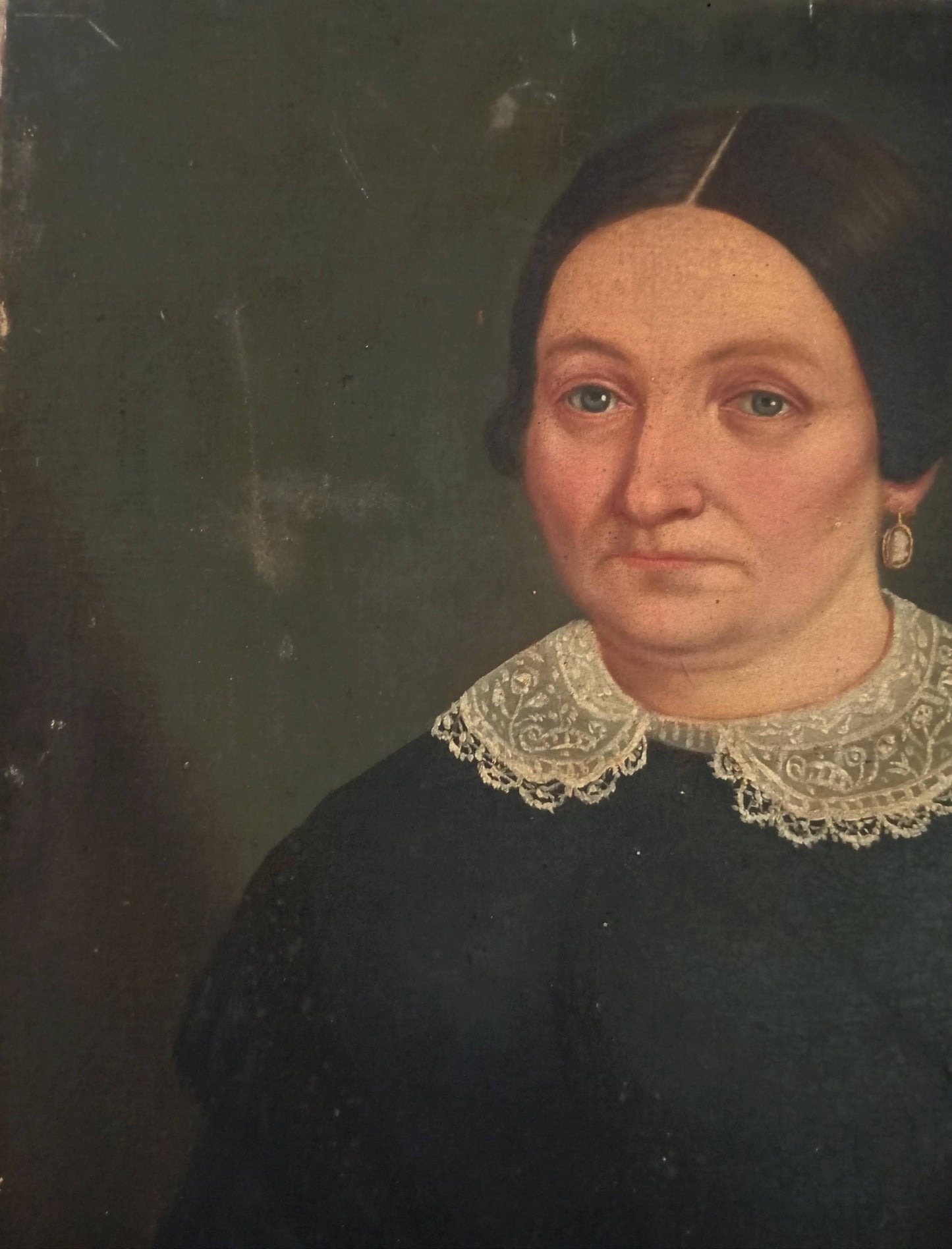Old portrait of a bourgeois woman