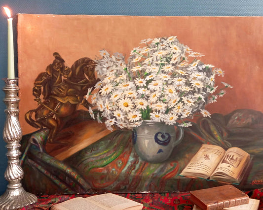 Very large still life. Bouquet of daisies