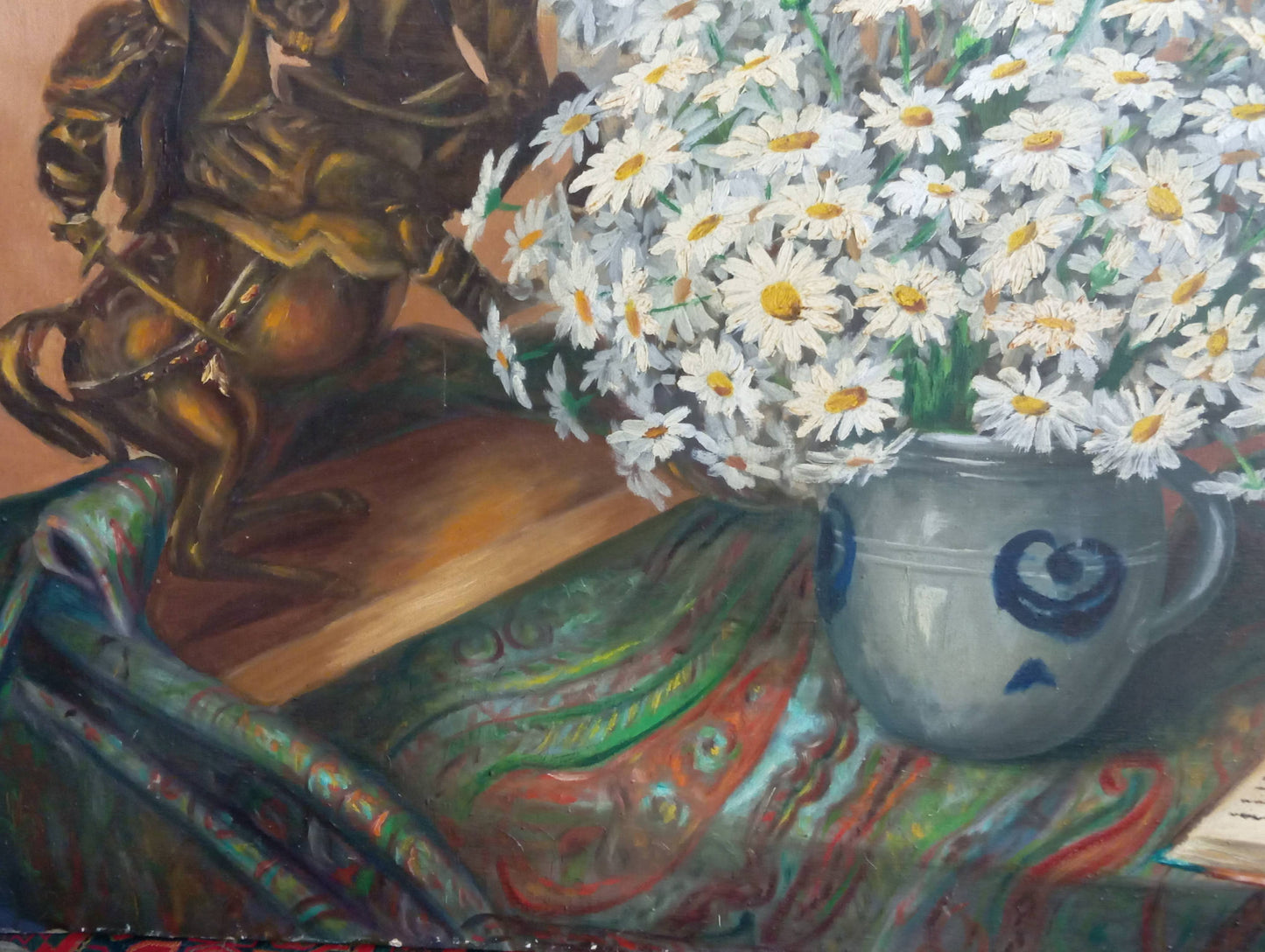 Very large still life. Bouquet of daisies