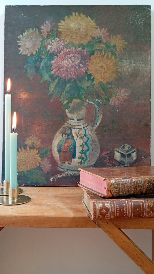 Nature morte ancienne aux dahlias