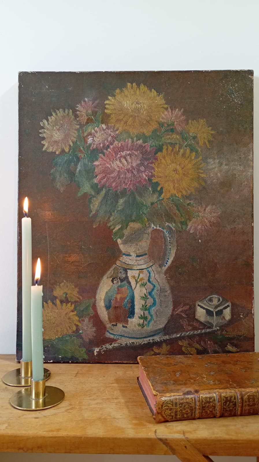 Nature morte ancienne aux dahlias