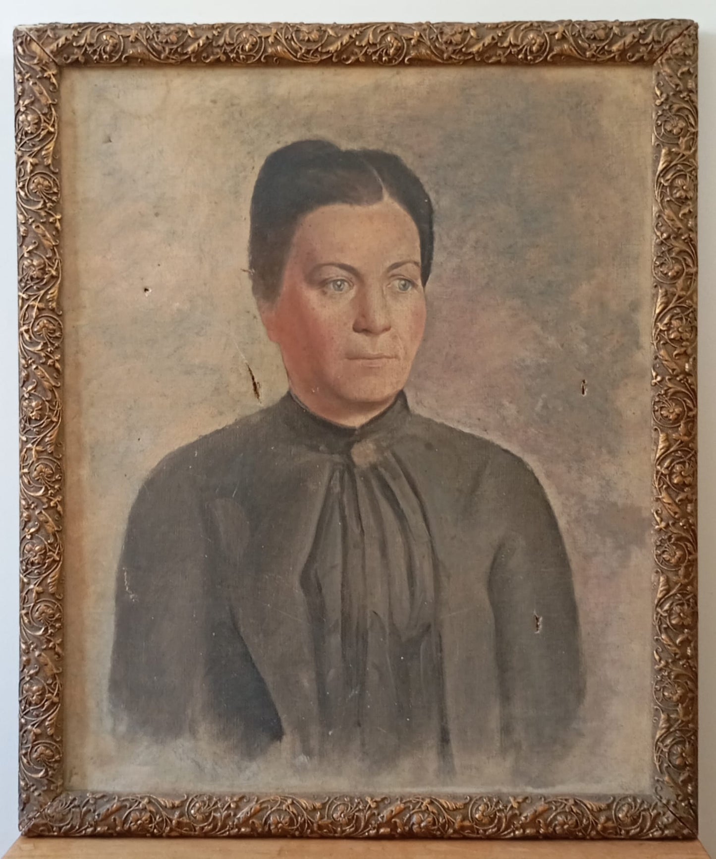 Portait ancien d'une femme bourgeoise
